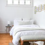 Bright And Beautiful Studio In Old Quebec City
